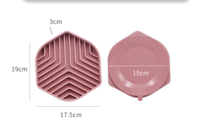Gentle Slow-Feed Licking Pad to Keep Pets Safe and Happy